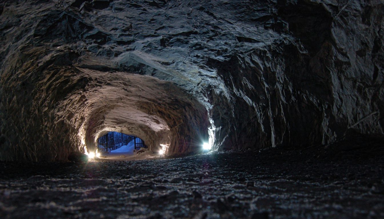 Najlepsze horrory film o jaskiniach